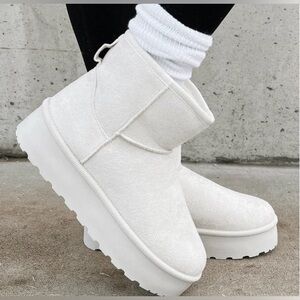 Mini platform boots off white  size 8